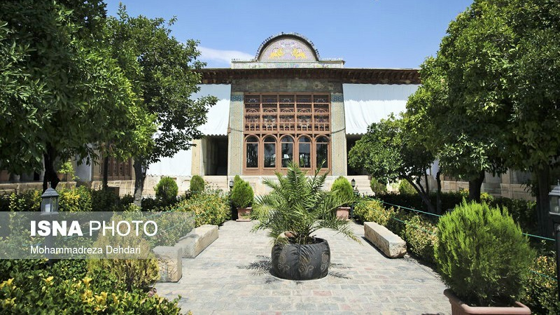 زيارة الملوك الفارسيين القدامى في متحف مشاهير فارس